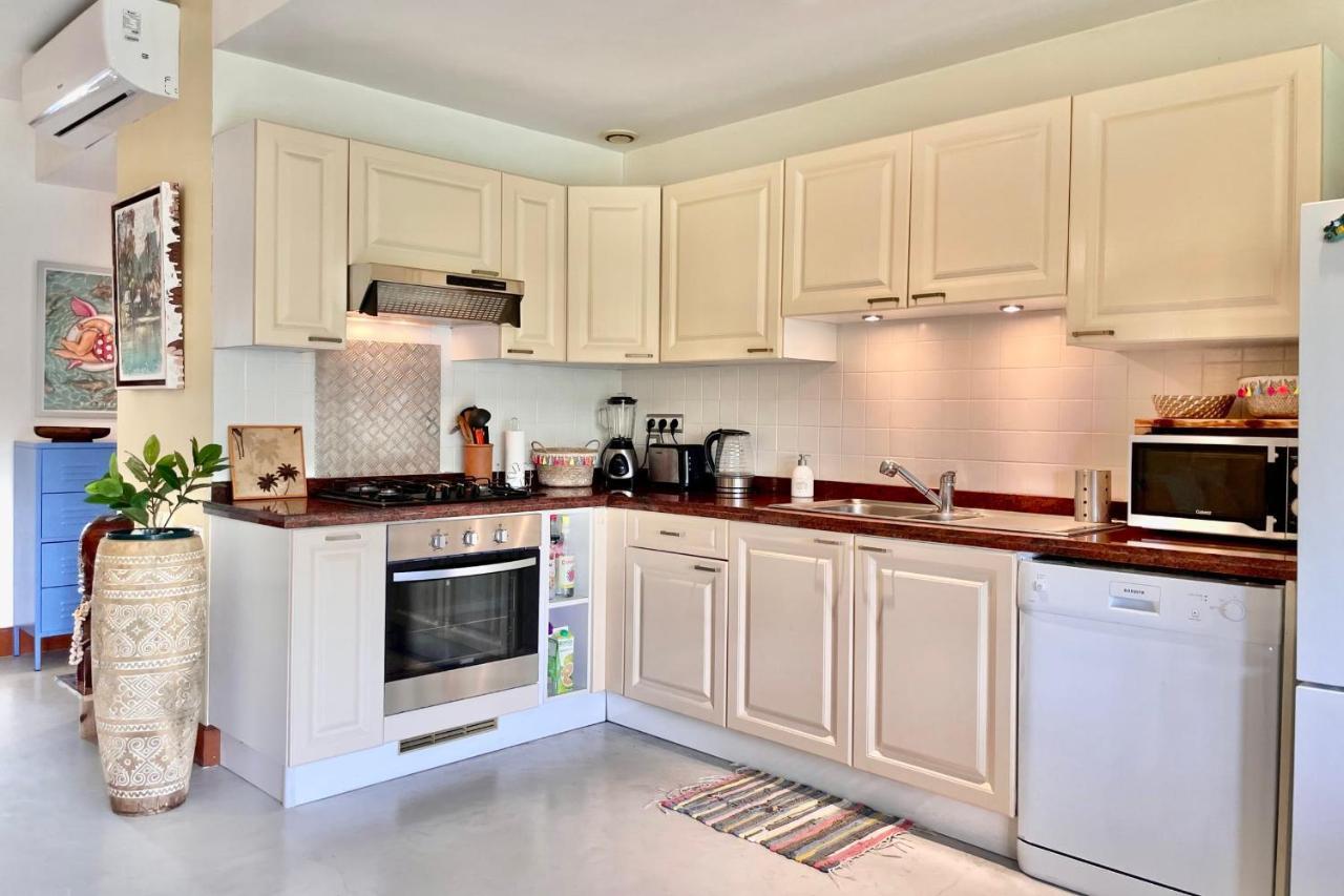 Vaiava Beach Carlton- Tahiti - Beachfront Luxury Residence & Pool - 4 Pers Punaauia  Luaran gambar